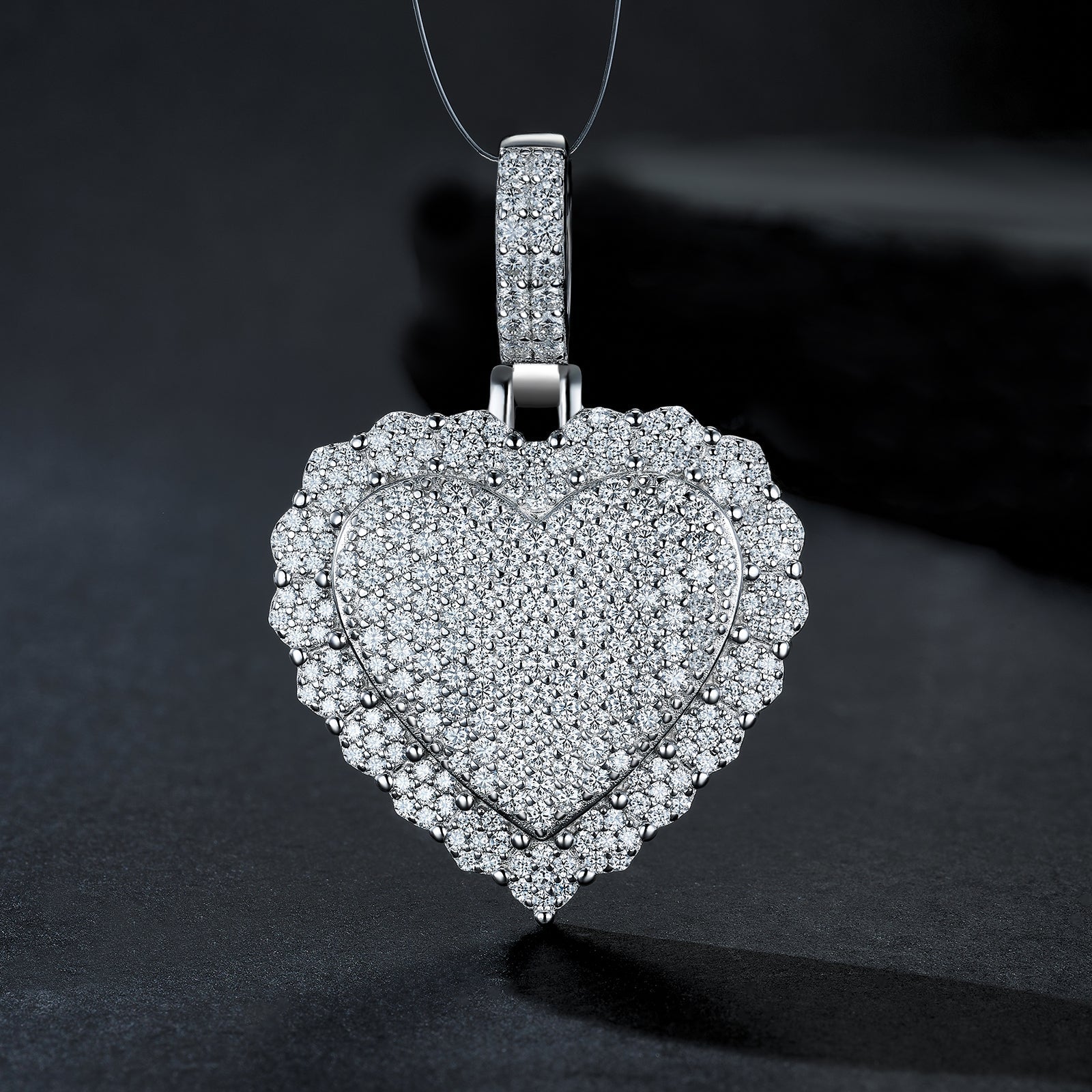 A Luxurious And Fashionable Minimalist Jewelry Pendant Necklace Set With Top - quality Moissanite, Made Of S925 Silver Electroplated With Platinum. - LADYLINE X