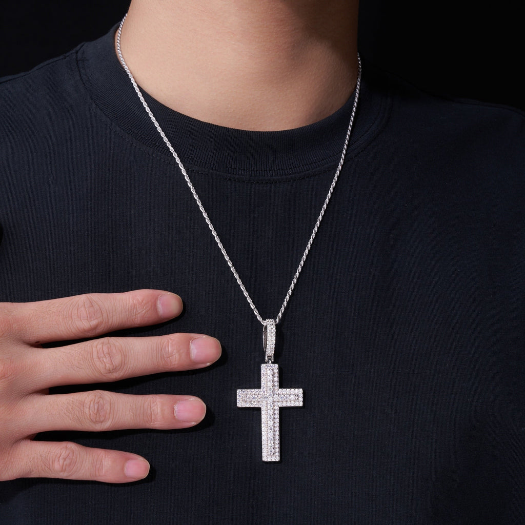A Luxurious And Fashionable Minimalist Jewelry Pendant Necklace Set With Top - quality Moissanite, Made Of S925 Silver Electroplated With Platinum. - LADYLINE X