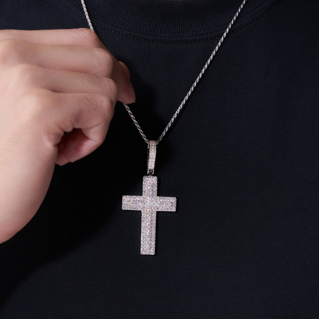 A Luxurious And Fashionable Minimalist Jewelry Pendant Necklace Set With Top - quality Moissanite, Made Of S925 Silver Electroplated With Platinum. - LADYLINE X