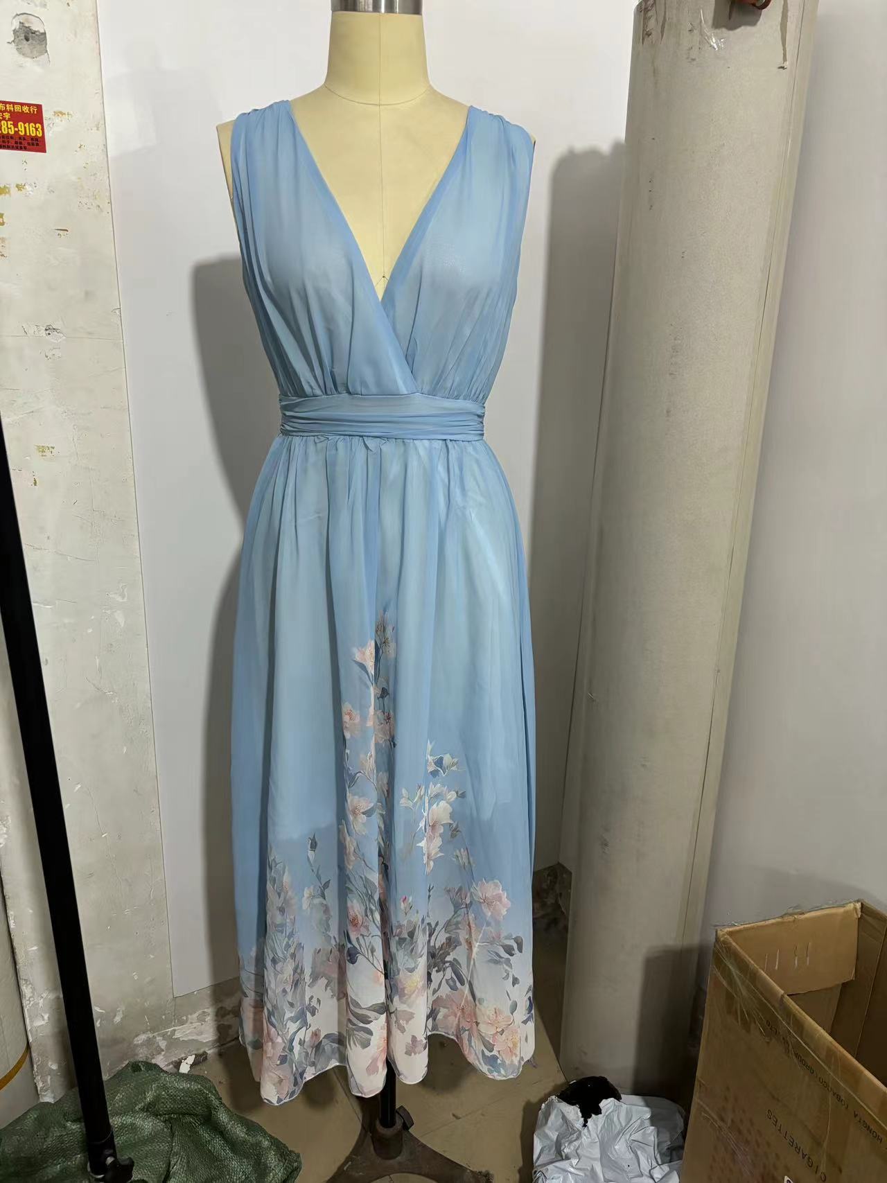 Evening Gown Elegant V - neck Cross - border Dress - LADYLINE X