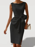 Mid - length Fitted Dress With A Cinched Waist And Bow Detail - LADYLINE X
