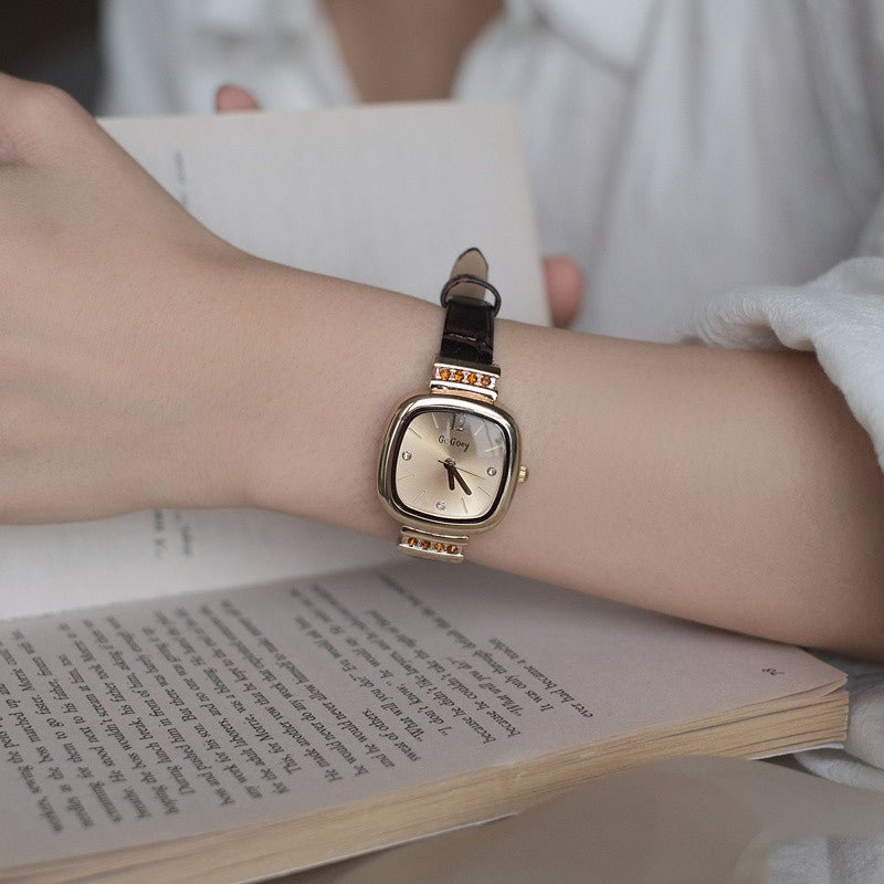 Retro - style Womens Watch With A Minimalist Petite Square Design - LADYLINE X