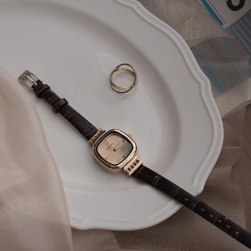 Retro - style Womens Watch With A Minimalist Petite Square Design - LADYLINE X