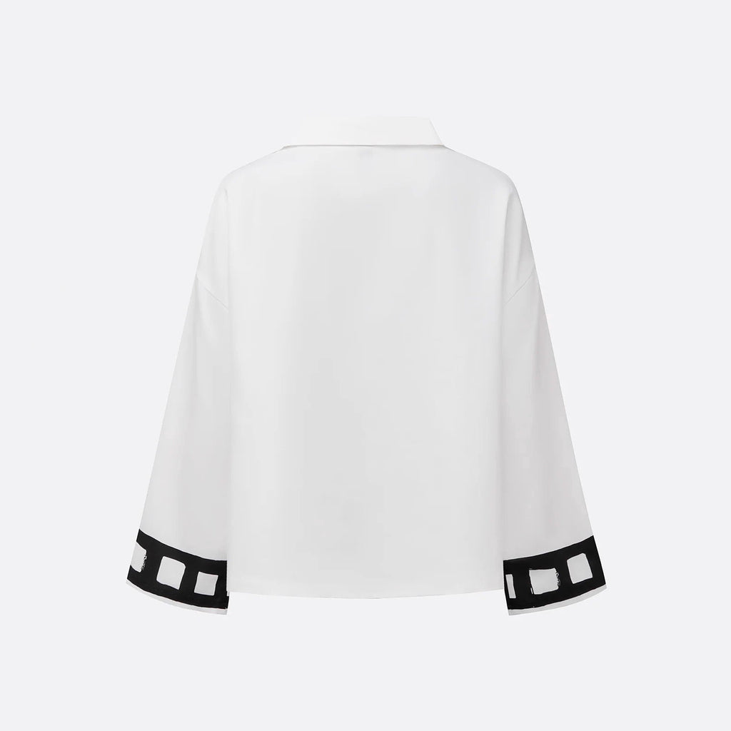 Stylish Relaxed - fit Womens T-shirt With A Stand - up Collar Long Sleeves And A Floral Print - LADYLINE X