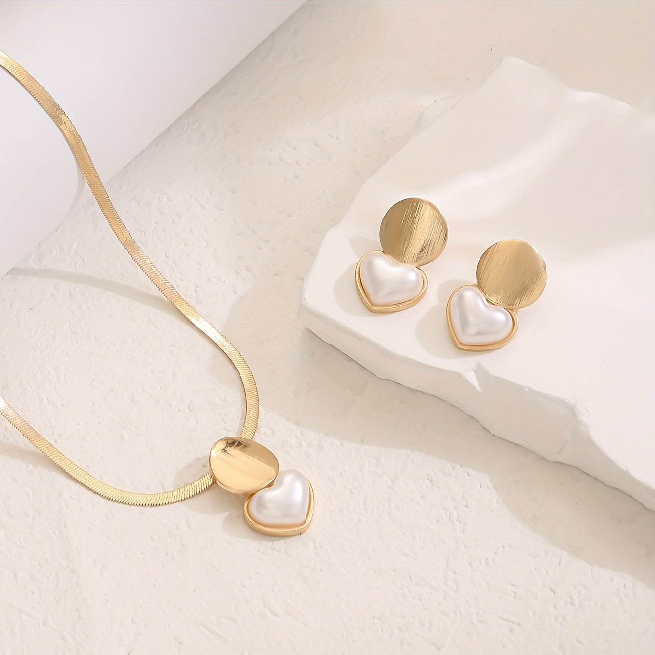 Women's Creative Round Heart - Shaped Pendant Necklace - LADYLINE X