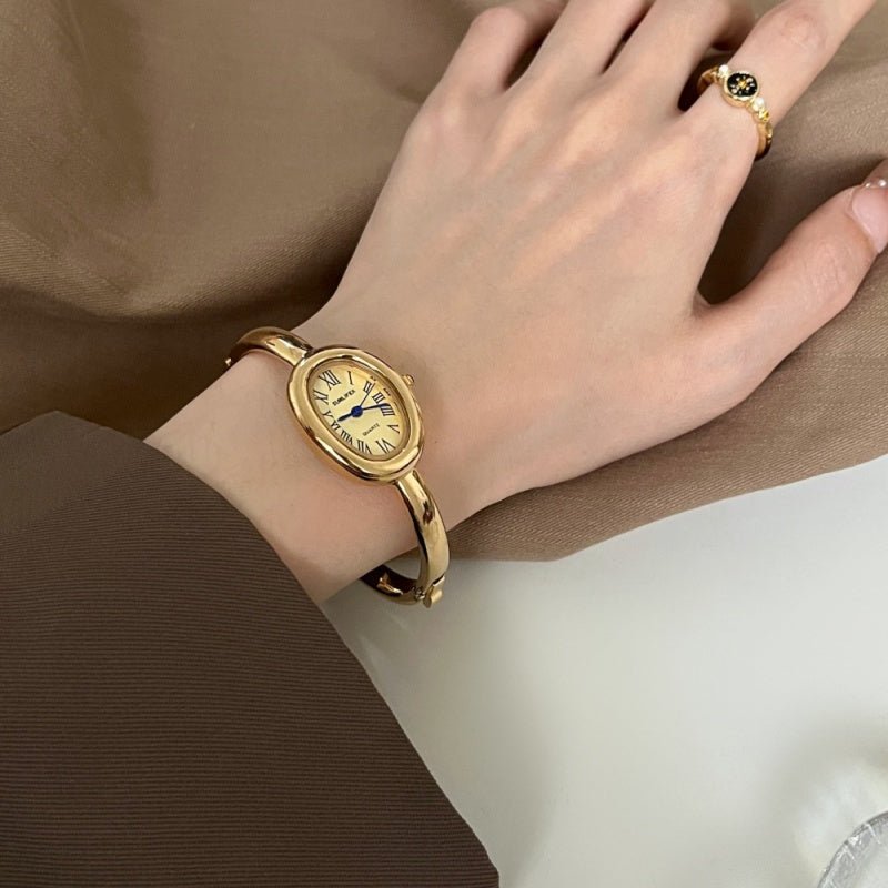 Women's Oval Roman - Numeral Bracelet Watch - LADYLINE X